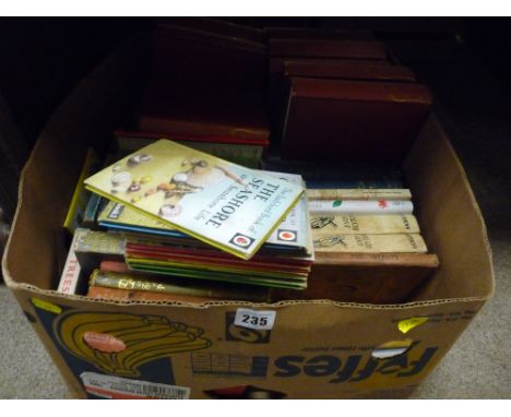 Quantity of Dickens' Classic hardback books, small parcel of Ladybird books and other good vintage books