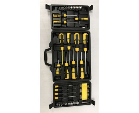 A Makita drill, a Maplin Tools heat gun, a McKeller electric drill/screwdriver, a Dremel multi 7.2 volt tool, a cased set of 