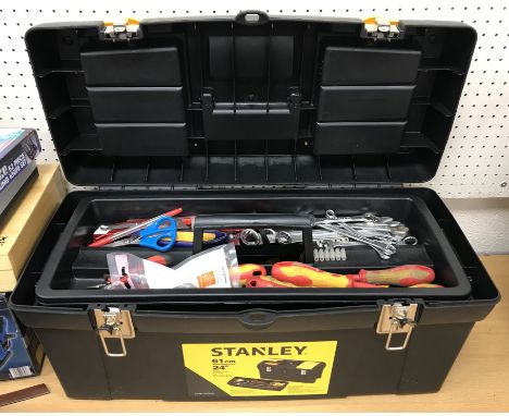 A collection of toolkits/screwdriver sets for electrical work with rubber handles (7)