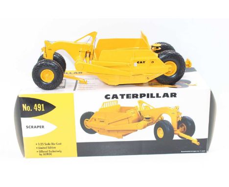 First Gear (2010) 1/25th scale Caterpillar Earth Moving diecast group, 2 examples to include 49-0218 Caterpillar DW20 Series 