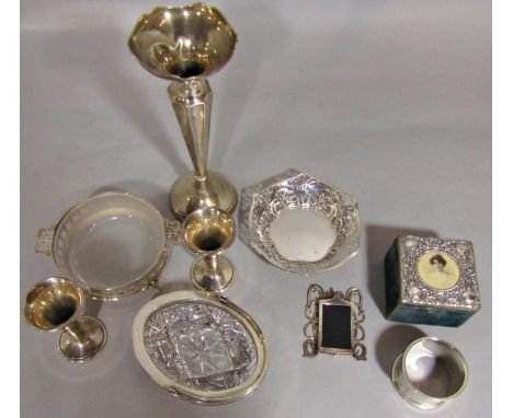 Mixed collection of silver comprising three tapered vases, one large two small, pierced silver bonbon dish, a further silver 