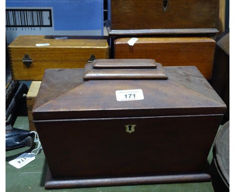 5 various boxes and a cribbage board