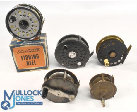 A collection of mixed reels, as follows: Airflo alloy fly reel, 3 ¾" ventilated spool, 2 screw latch, counter balanced handle