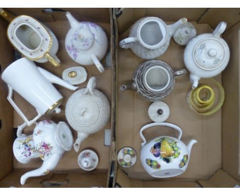 A mixed collection of teapots to include Gibson's silver lustre example, Hammersley hand-painted floral example, Hammersley G