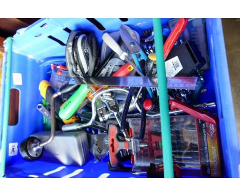A collection of mainly unused hand tools including screwdrivers, spanners, pliers, etc (1 tray) 