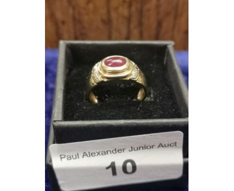 9ct gold red stone ring . size k 4.3 grams . 