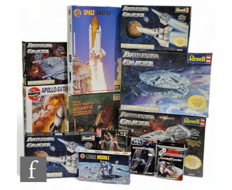 A collection of space and science fiction related plastic model kits, to include Airfix 09170 Apollo-Saturn V, various Revell