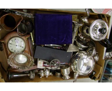 Mixed collection of metal ware items: cased salt and pepper, tea service items, wooden mantel clock etc (1 tray). 