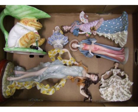 A mixed collection of ceramic items to include: Enesco Beatrix Potter jug, decorative figurines including Leonardo (1 tray). 