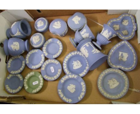 A collection of Wedgwood jasperware items: vases, pin dishes, trinket boxes etc (1 tray). 