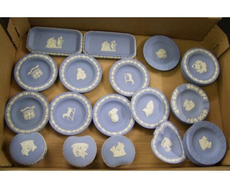 A collection of Wedgwood jasperware items: vases, pin dishes, trinket boxes etc (1 tray). 