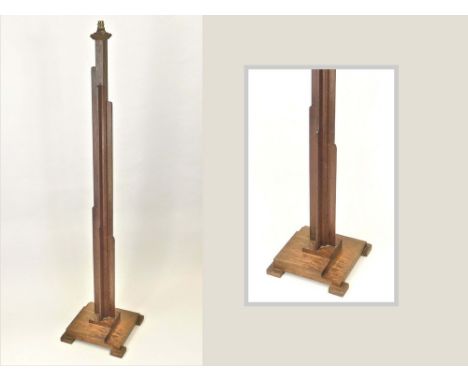 OAK FLOOR LAMP. An oak floor standing lamp with decorative column. Height 155cm. Condition:Good condition. Requires modern wi