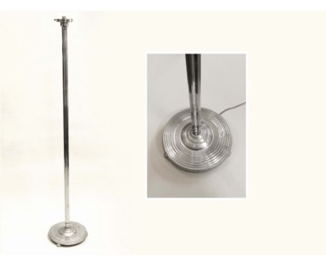 CHROMED FLOOR LAMP. A floor standing lamp with chromed column & base. Height 158cm.Condition: Good condition. Requires modern