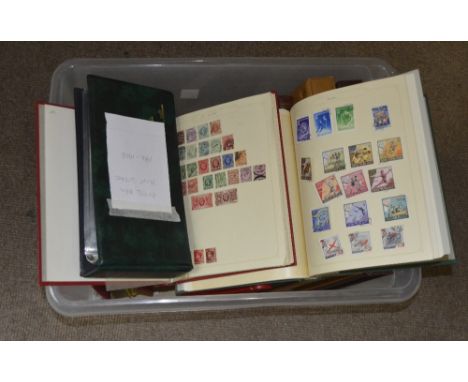 GREAT BRITAIN STAMPS, an album including 1971-96 mint issues, further albums or Presentation Packs 1980-98 including high val