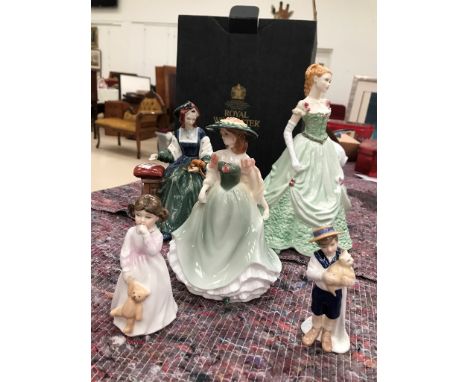 Royal Worcester and Royal Doulton figurines to inc Catherine of Aragon