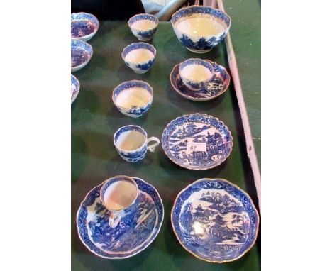 Eleven pieces of late 18th century Caughley ceramics, each in the Pagoda pattern, to include: tea bowls, saucers, coffee cup 