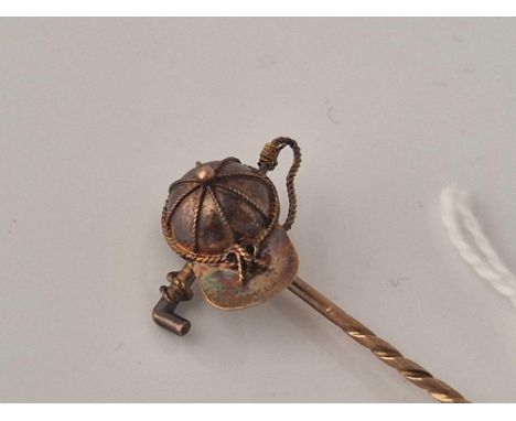 A Jockey Stick pin 15ct gold 1.6 gms