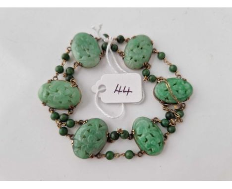A ANTIQUE JADE SET BRACELET 14CT GOLD 7 INCH 19.2 GMS