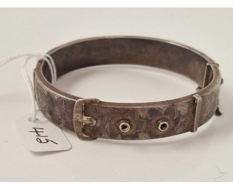 A silver buckle bangle 19 gms