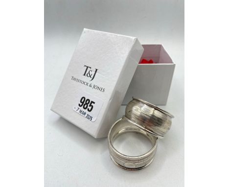 A pair of plain engine turned napkin rings, Birmingham 1933, 26 g.