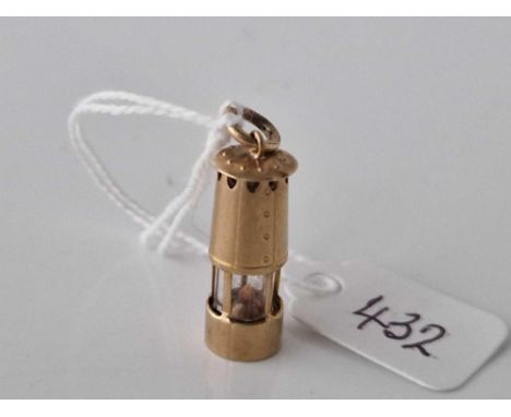 A Miners Lamp charm 9ct 2.4 gms