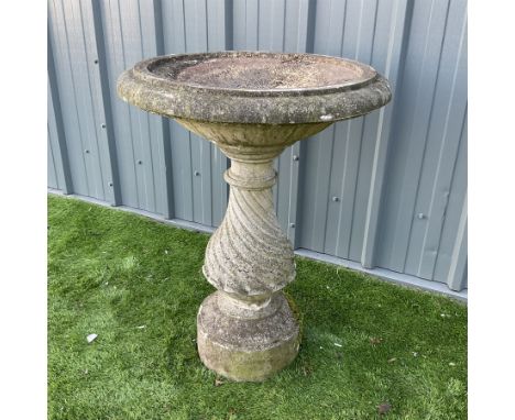 Haddon stone bird bath sundialDimensions: Height:&nbsp;90cm&nbsp; Depth/Diameter:&nbsp;70cmCondition Report:Pedestal cracked,