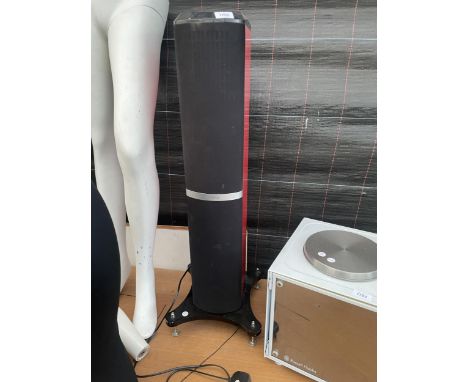 A TALL LENCO IPOD DOCKING SPEAKER 