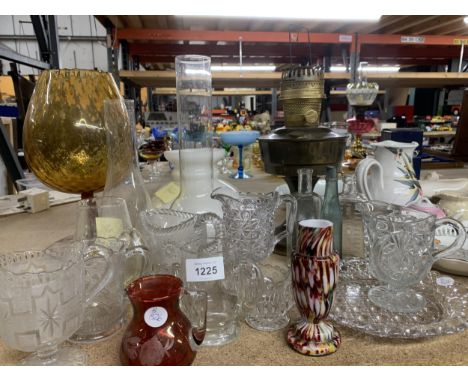 A QUANTITY OF GLASSWARE TO INCLUDE A JUGS, VINTAGE BOTTLES ETC PLUS A BRASS OIL LAMP WITH TWO CHIMNEYS AND A WHITE GLASS SHAD