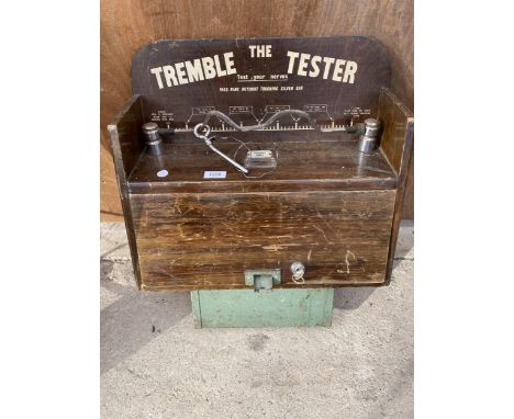 A VINTAGE 1950'S TREMBLE TESTER SLOT MACHINE 