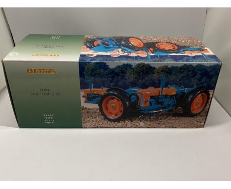 A BOXED UNIVERSAL HOBBIES FORD DOE TRIPLE D 1:16 SCALE MODEL 