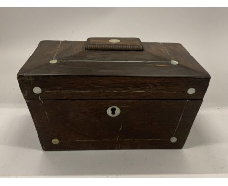 A 19TH CENTURY ROSEWOOD AND MOTHER OF PEARL TEA CADDY 
