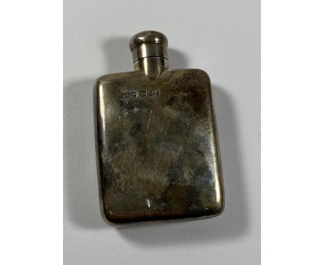 A SMALL HALLMARKED SILVER HIP FLASK, WEIGHT 48G 