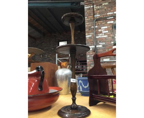 A VINTAGE MAHOGANY FLOOR STANDING ASHTRAY WITH MIDDLE TIER HEIGHT 63CM 
