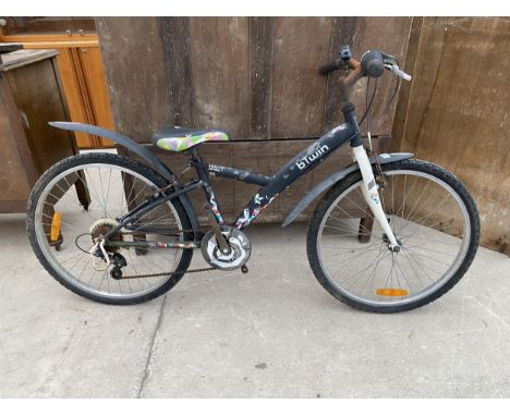 A BTWIN CHILDS BIKE WITH 6 SPEED GEAR SYSTEM 