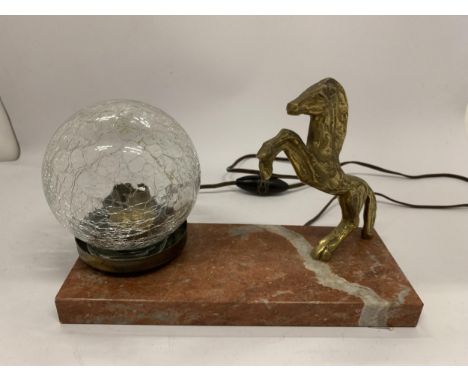 AN ART DECO MARBLE LAMP WITH BRASS HORSE DESIGN, LENGTH 23CM 