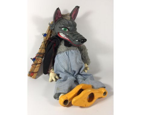 A VINTAGE 1960'S PELHAM PUPPET - SL21 WOLF IN ORIGINAL BOX 