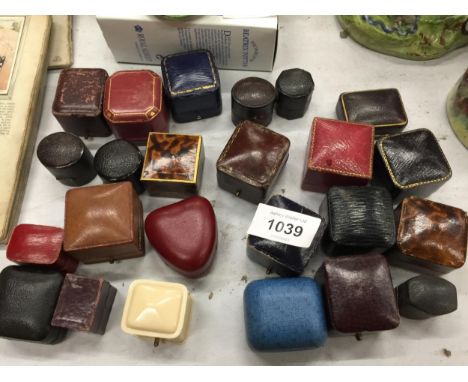 A COLLECTION OF ANTIQUE RING BOXES - 25 IN TOTAL 