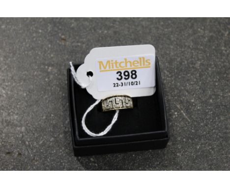 9ct gold Greek Key design ring 