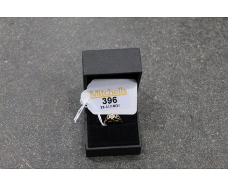 9ct gold and diamond ring 