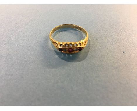 An 18ct ring, 3g
