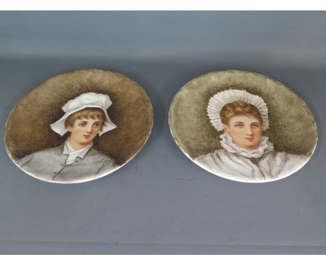 A pair of portrait plates signed Ellen Mallam Society of Women Artists - Diameter 24cm - no obvious damage
