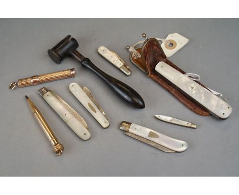 A group of mixed collectables to include a quantity of fully hallmarked sterling silver and mother of pearl fruit knives and 