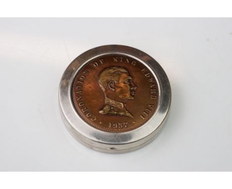 A vintage pocket pill / patch box commemorating the coronation of king Edward VIII in 1937. 