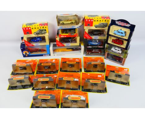 Bburago - Corgi - Matchbox Dinky - Vanguards - Other - Over 20 boxed diecast model vehicles in various scales. Lot includes C