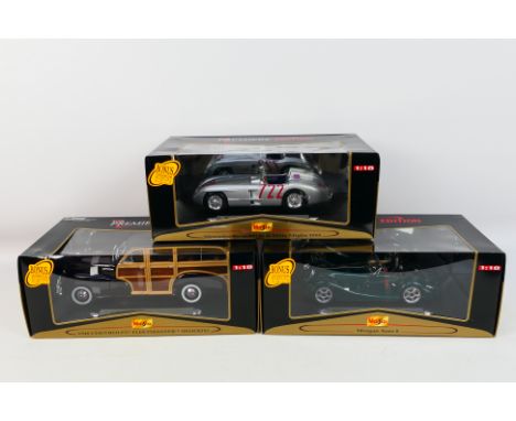 Maisto - Three boxed Maisto 'Premiere Edition' 1:18 scale diecast model cars. Lot consists of 1955 Mercedes Benz 300 SLR Mill