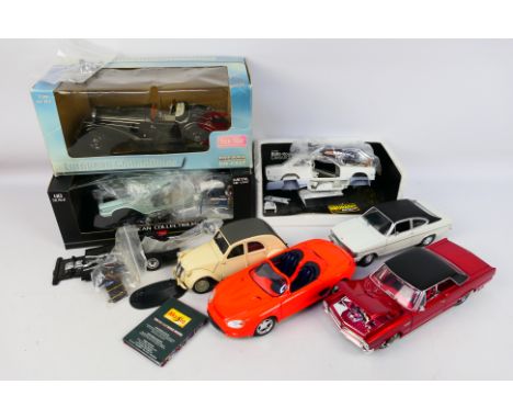 Sun Star - Maisto - Revell - Other - A mixed collection of partially boxed and unboxed diecast model cars in larger scales. L