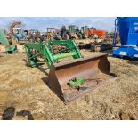 John Deere 620 Loader