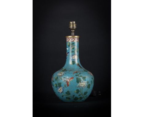 A cloisonnÃ© vase mounted as a lamp China, Qing dynasty, early 19th century . . Cm 14,50 x 31,50.