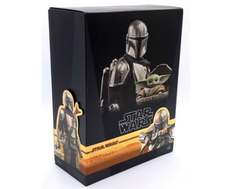 Hot Toys Star Wars The Mandalorian &amp; The Child Deluxe Version TMS015 1/6 scale collectable figure, Excellent to Near Mint