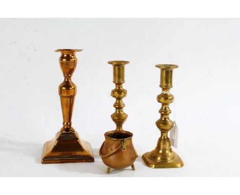 Pair of Victorian brass candlesticks, with faceted and knopped columns, 17cm tall, a George III brass candlestick, and a mini